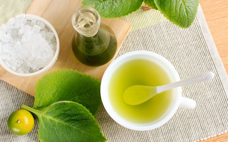 Sử dụng lá húng chanh trị cảm cúm